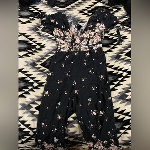 Pretty romper with flowers